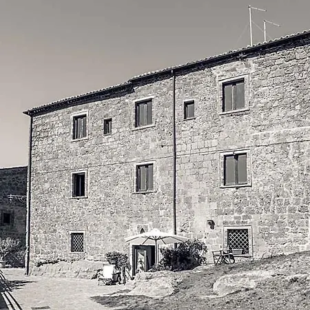Vinto House Civita Bed & Breakfast 3*